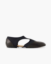 womens-airport-look-chic-split-toe-jazz-shoes