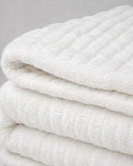 (Clean Up) Cozy Vegan Polyester Blanket