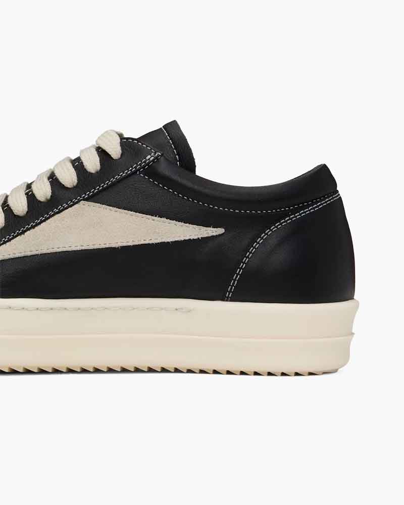 mens-weekend-outing-black-white-vintage-sneakers