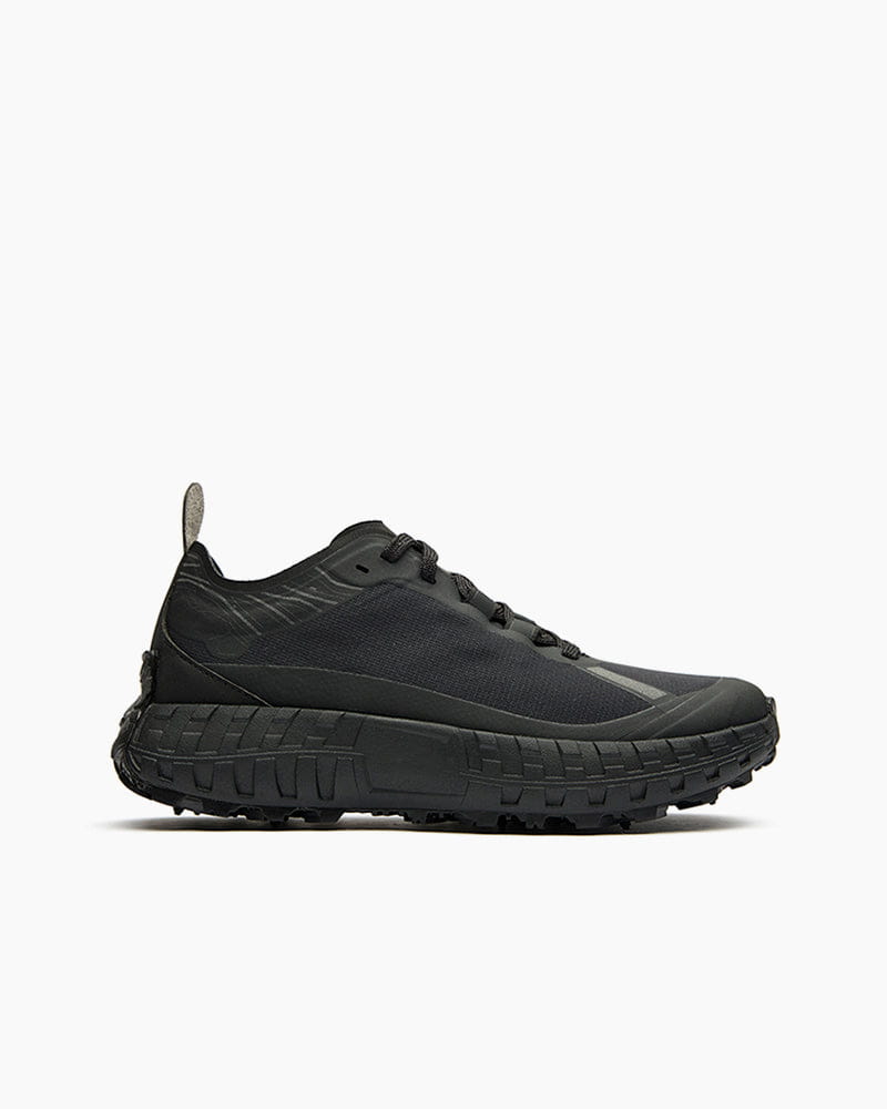 mens-mountain-hiking-all-weather-outdoor-footwear