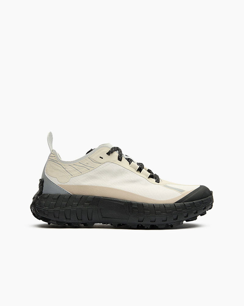 mens-mountain-hiking-all-weather-outdoor-footwear