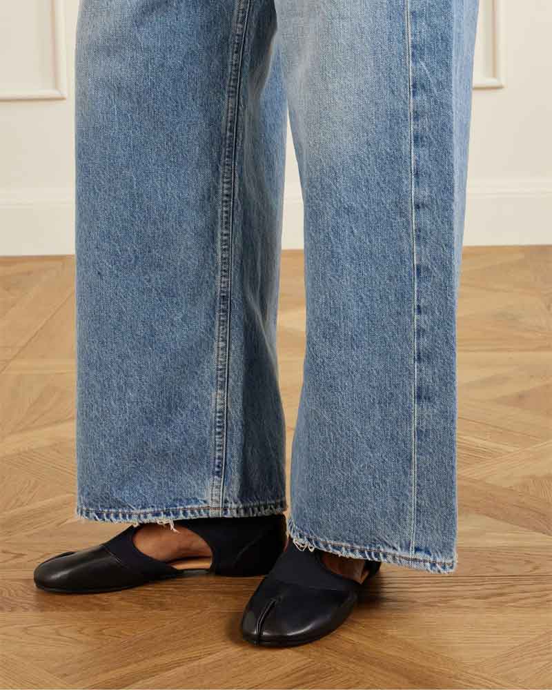 womens-airport-look-chic-split-toe-jazz-shoes