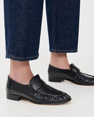 Minimalist City-ready Suede Loafers for Daily Commutes