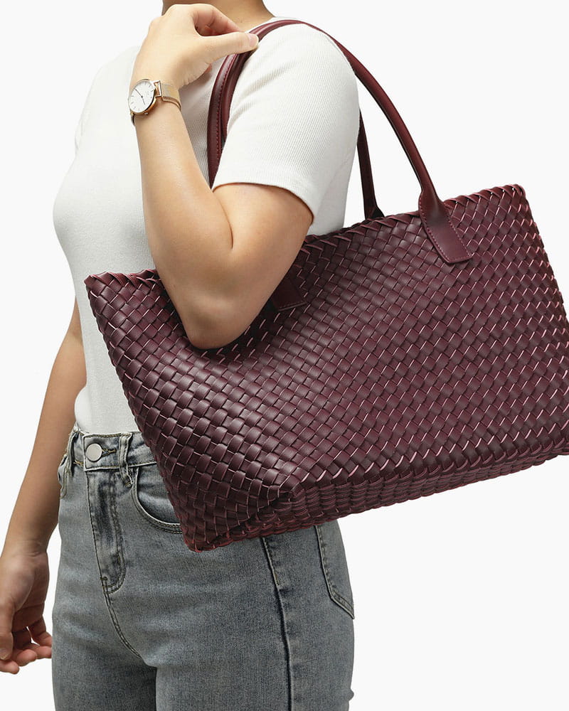 Chic-Everyday-City-Handwoven-Leather-Tote-12
