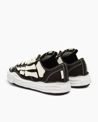 womens-daily-commute-edgy-bones-canvas-sneakers