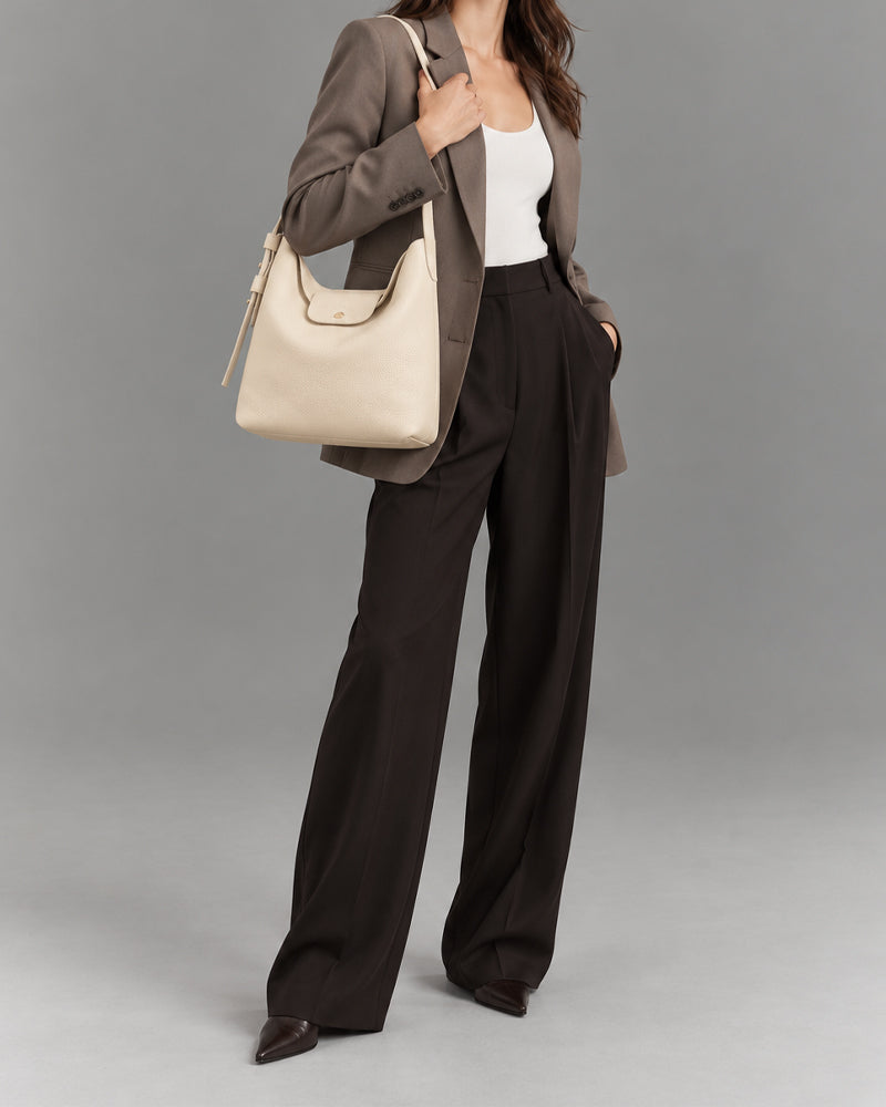 Gallery-Stroll-Textured-Leather-Shoulder-Hobo-Bag-26