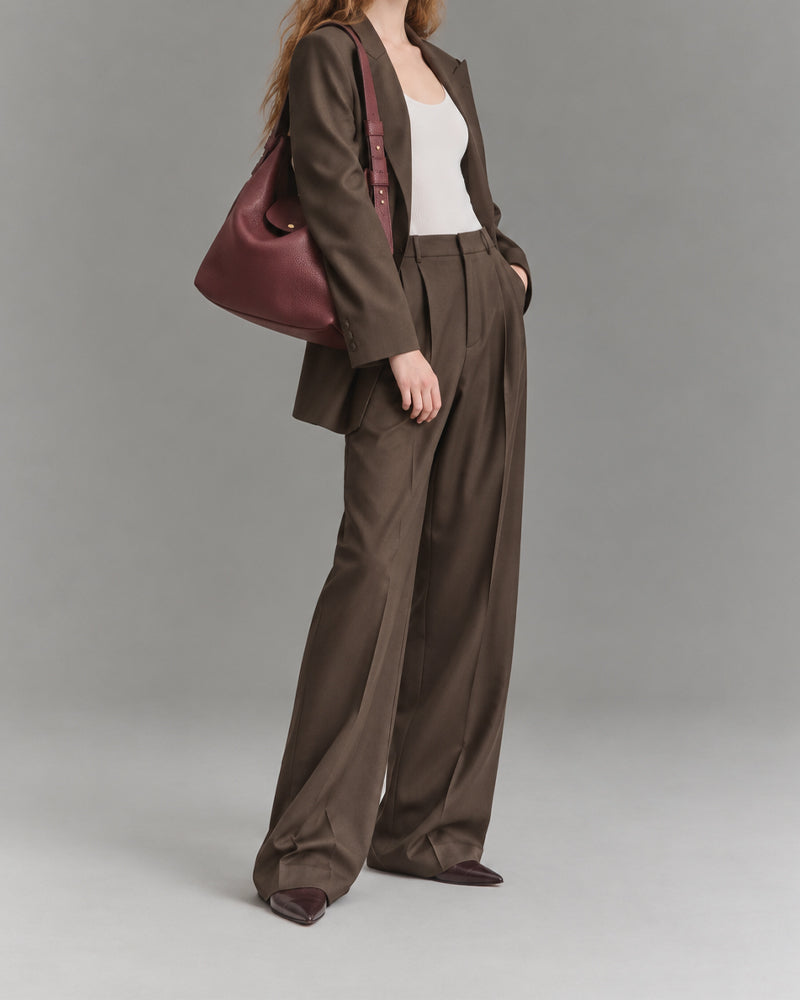 Gallery-Stroll-Textured-Leather-Shoulder-Hobo-Bag-11
