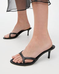 Evening-Stroll-Minimal-Black-Heeled-Sandal-2
