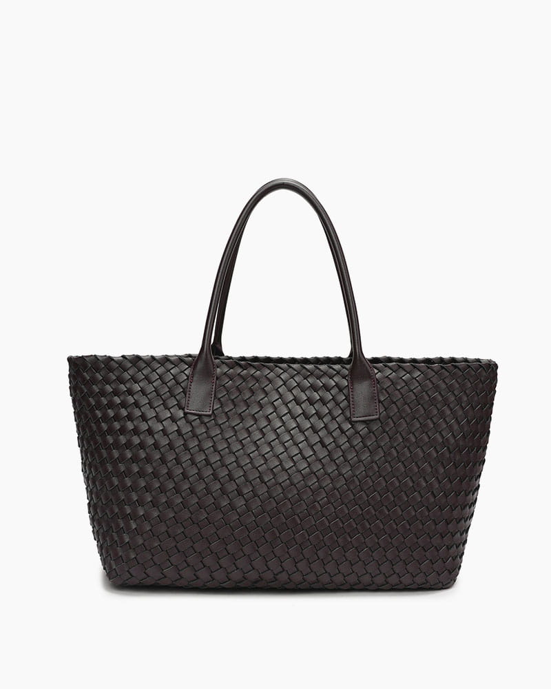 Chic-Everyday-City-Handwoven-Leather-Tote-3