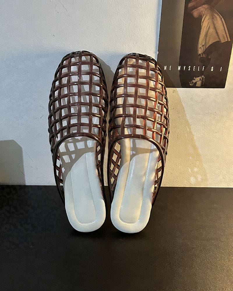 Urban-Getaway-Cutout-Jelly-Slide-Sandals-7