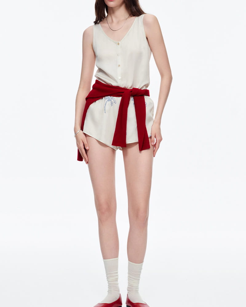 Summer-Lounge-Silk-Pajama-Tank-And-Shorts-Set-7