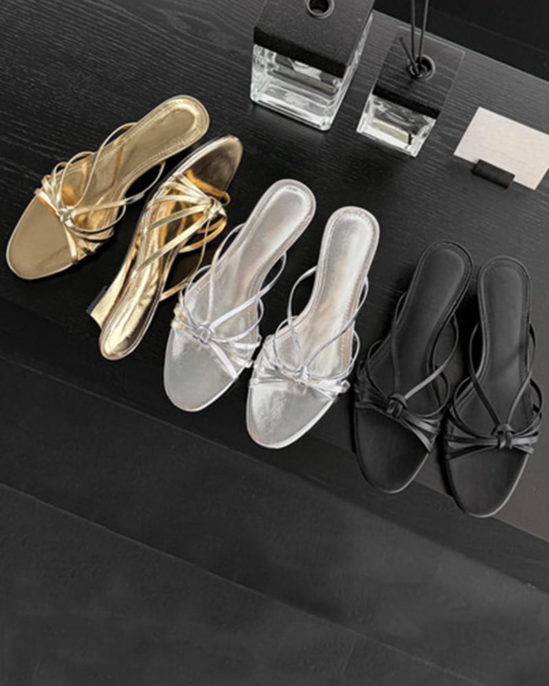 Holiday-Street-Metallic-Strappy-Slide-Sandals-5