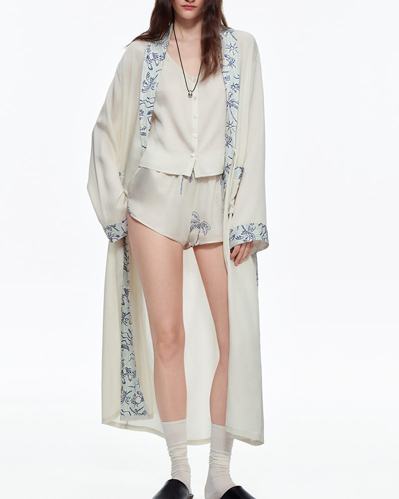 Resort-Lounge-Floral-Trim-Silk-Pajama-Set-4