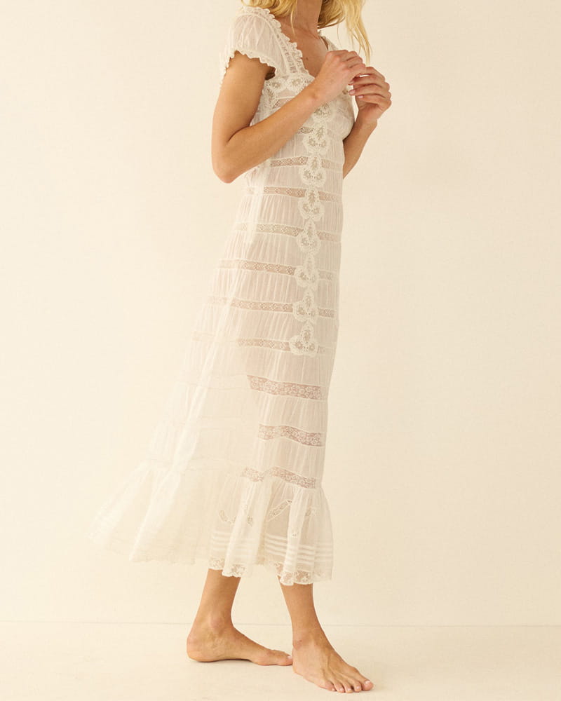 Sunlit-Garden-Lace-Maxi-Summer-Dress-4