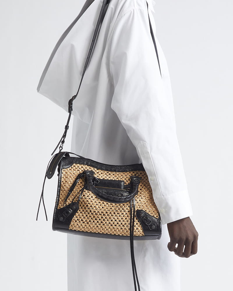 Chic-Everyday-Woven-Leather-City-Tote-7