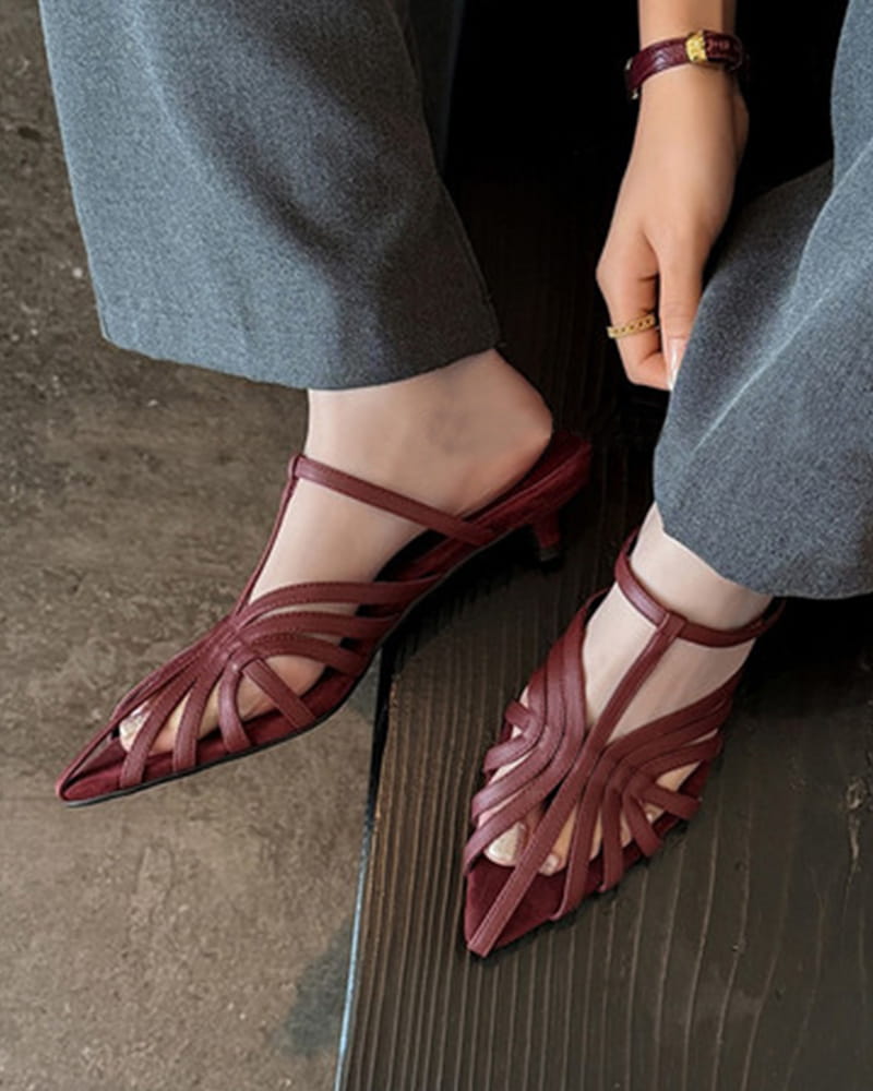 Summer-Stroll-Pointed-Toe-Woven-Suede-Mules-1