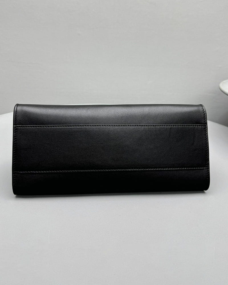 Evening-Stroll-Minimal-Leather-Shoulder-Clutch-1