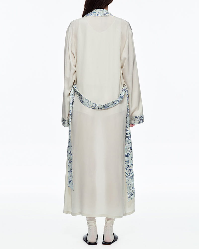 Resort-Lounge-Floral-Trim-Silk-Pajama-Set-2