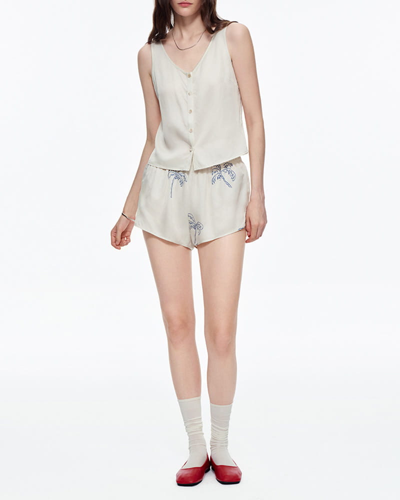 Summer-Lounge-Silk-Pajama-Tank-And-Shorts-Set-5