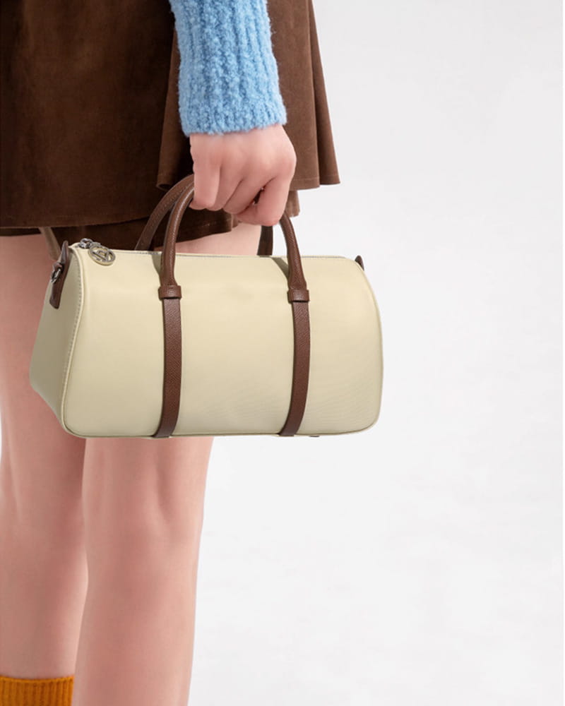 Weekend-Travel-Nylon-Shoulder-Duffel-Bag-With-Strap-6