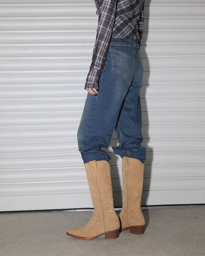 City-Stroll-Suede-Knee-High-Western-Boots-7
