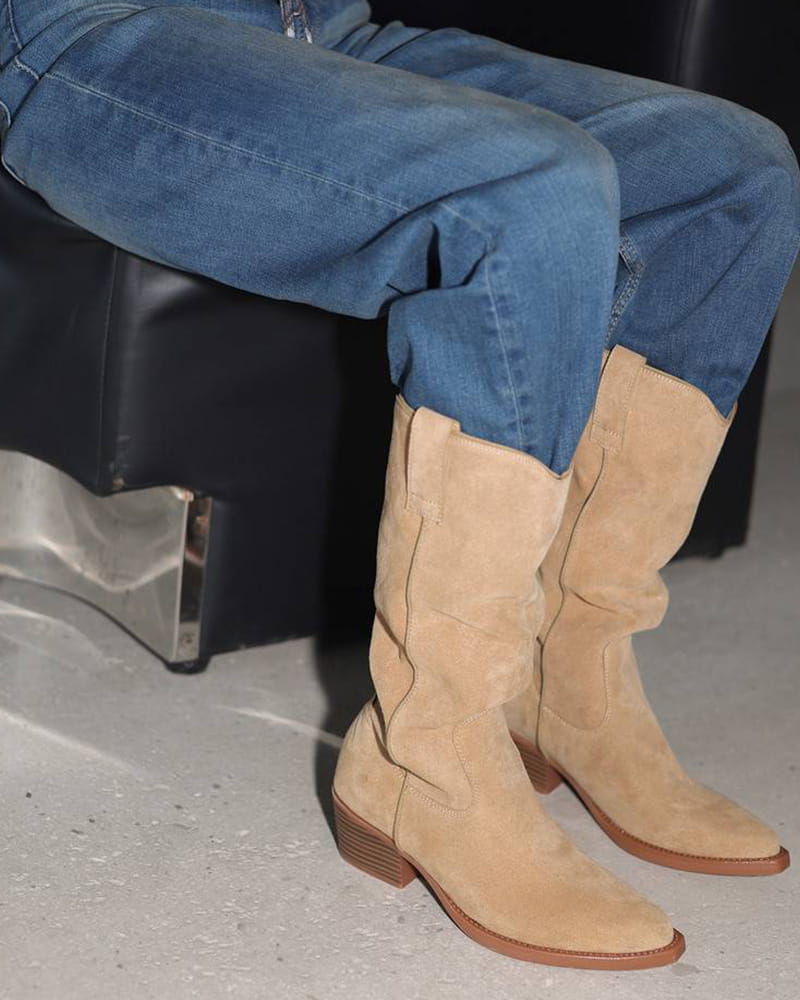 City-Stroll-Suede-Knee-High-Western-Boots-5
