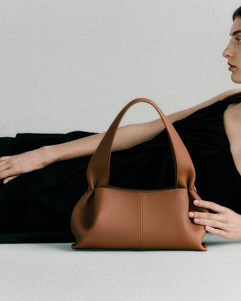 Gallery-Stroll-Pebbled-Leather-Shoulder-Bag-12
