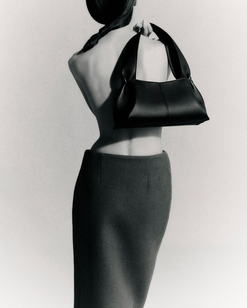 Gallery-Stroll-Pebbled-Leather-Shoulder-Bag-4