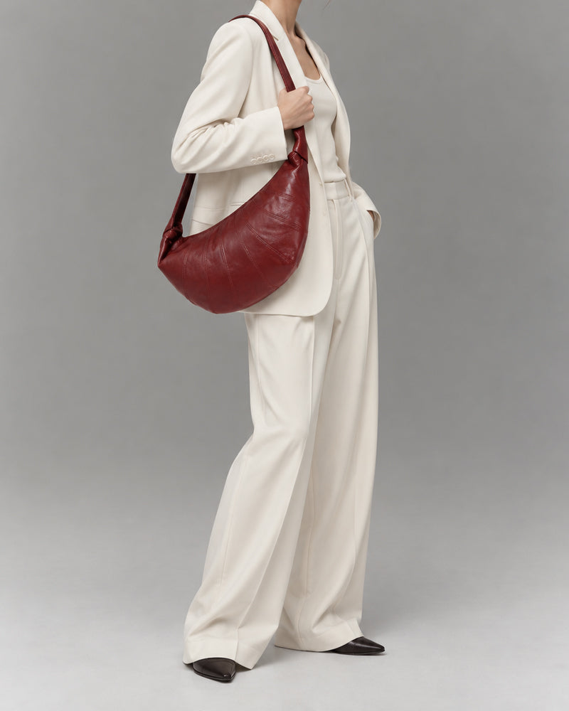 Everyday-Crescent-Leather-Shoulder-Bag-10
