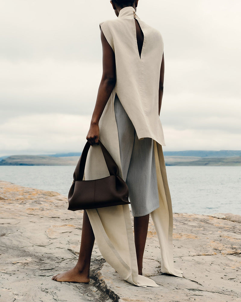 Gallery-Stroll-Pebbled-Leather-Shoulder-Bag-20