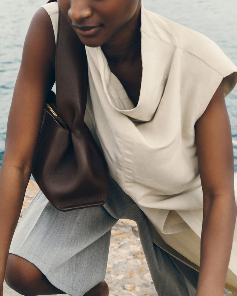 Gallery-Stroll-Pebbled-Leather-Shoulder-Bag-21