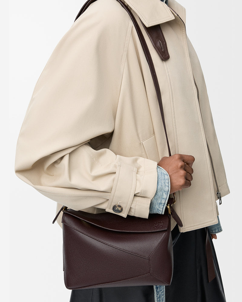 Gallery-Stroll-Geometric-Leather-Top-Handle-Bag-17