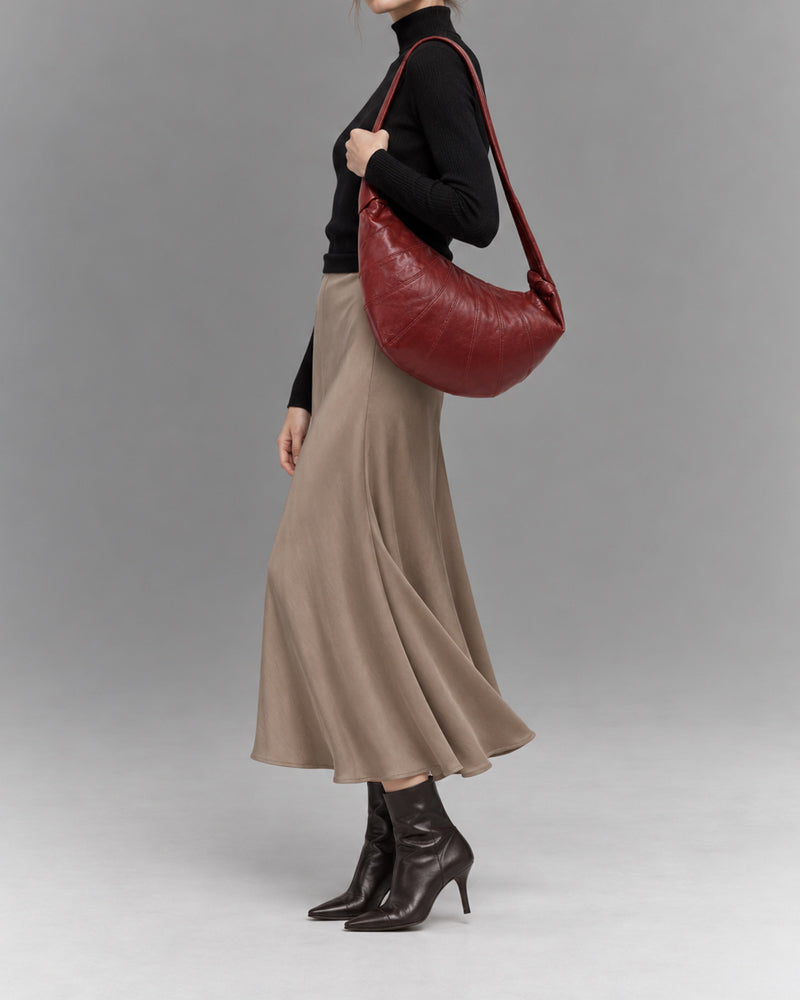 Everyday-Crescent-Leather-Shoulder-Bag-9