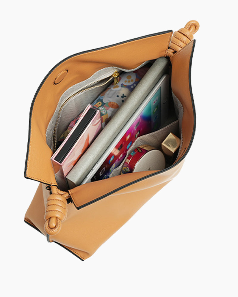Cafe-Stroll-Soft-Leather-Gathered-Shoulder-Bag-5