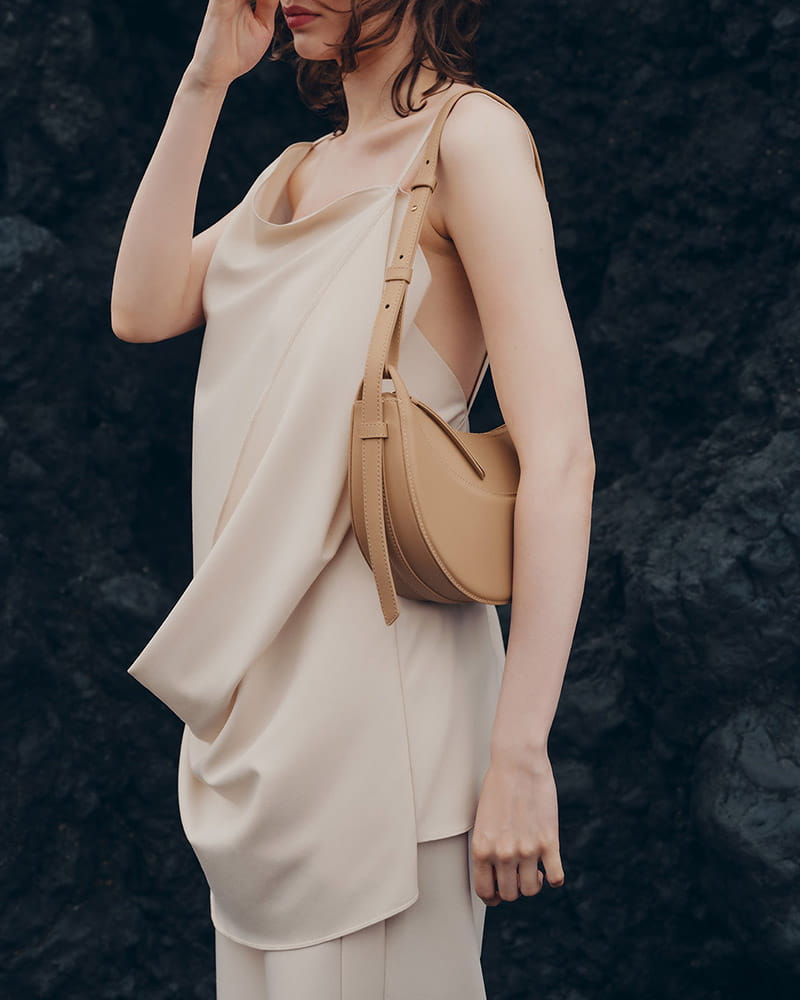 Everyday-City-Textured-Leather-Shoulder-Bag-4