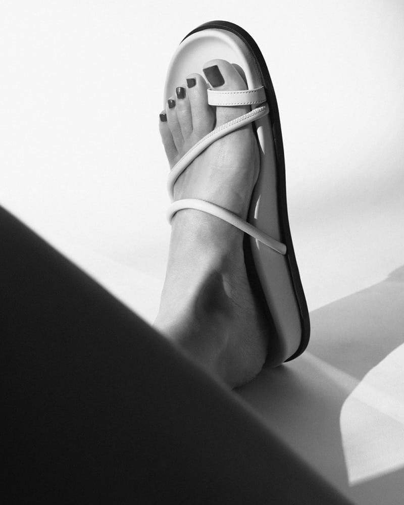 Urban-Stroll-Minimal-Leather-Slide-Sandals-1