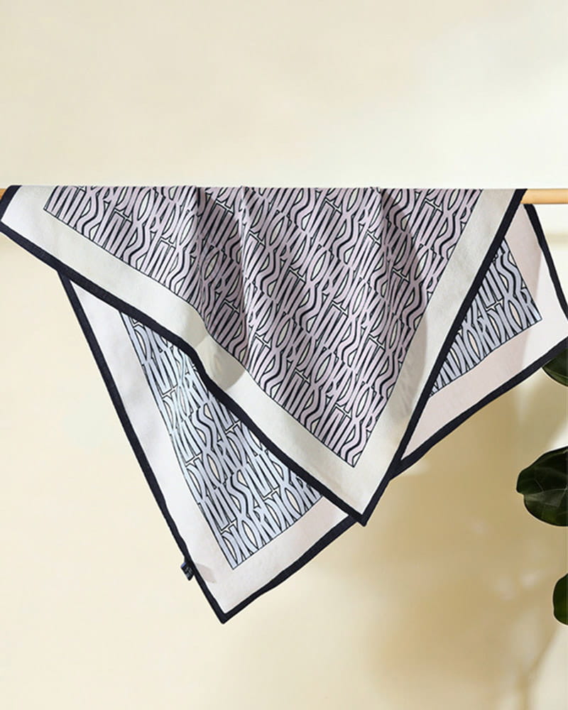 Elegant-Office-Chic-Printed-Wool-Neck-Scarf-8