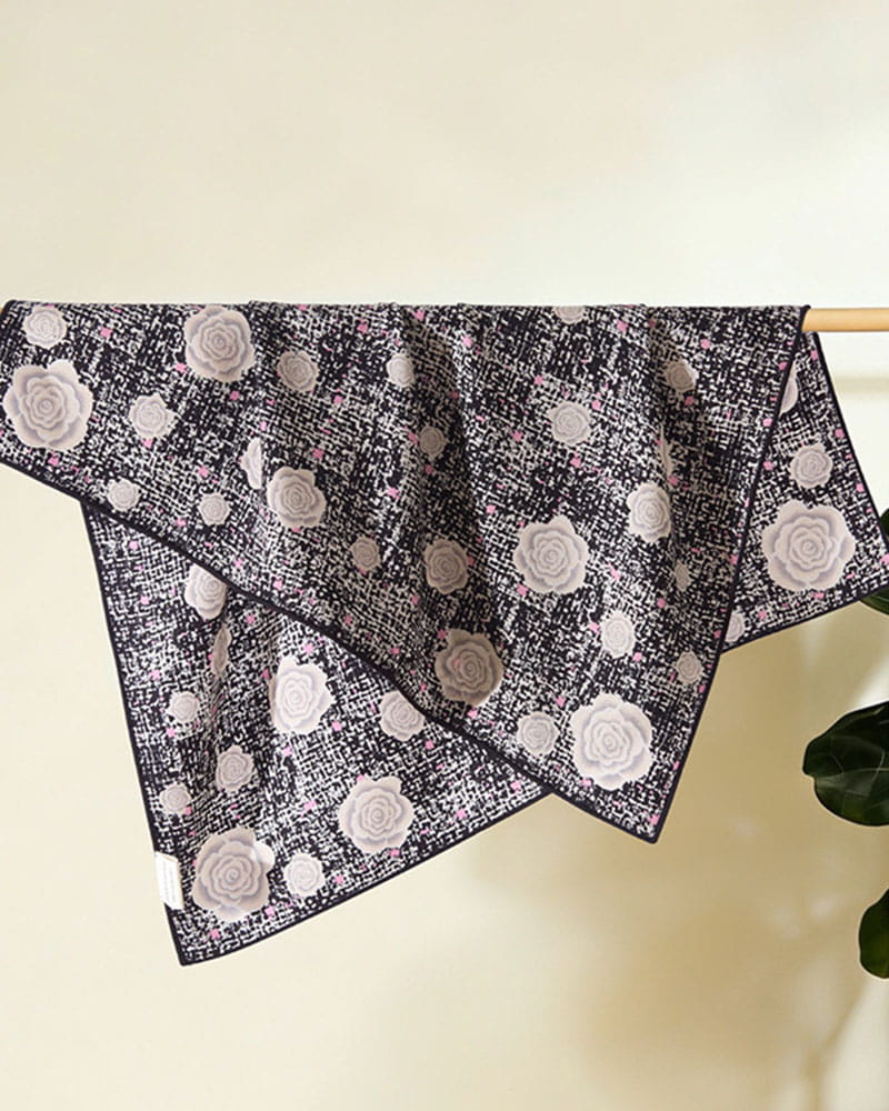 Elegant-Office-Chic-Printed-Wool-Neck-Scarf-1