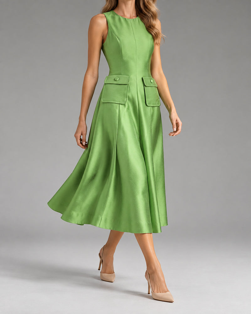 Sleeveless-Round-Neck-Travel-Midi-Dress-With-Flap-Pockets-10