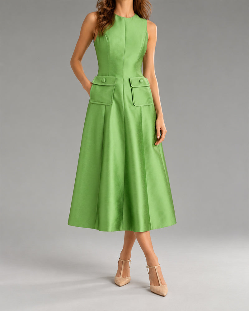 Sleeveless-Round-Neck-Travel-Midi-Dress-With-Flap-Pockets-11