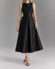 Sleeveless-Round-Neck-Travel-Midi-Dress-With-Flap-Pockets-3
