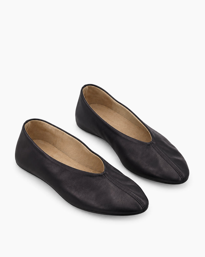 Minimalist-Indoor-Cozy-Leather-Ballet-Flat-1