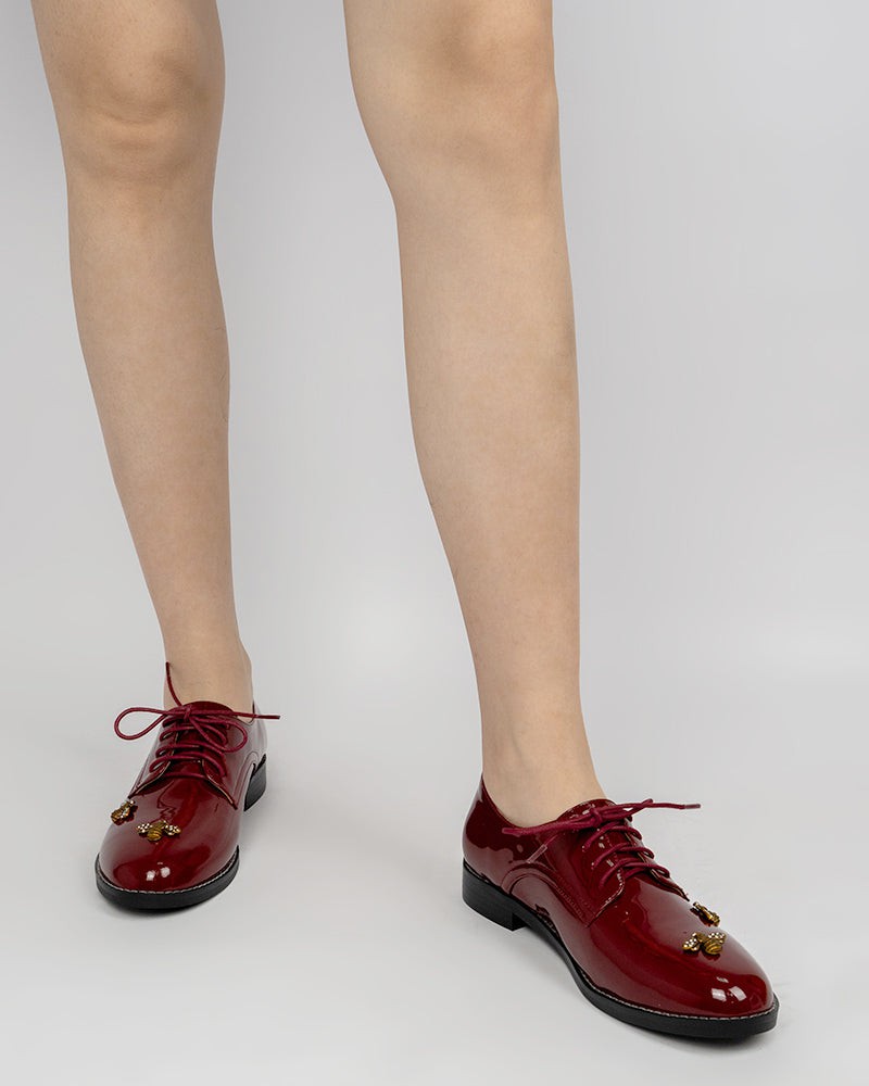 Patent Leather Bee Pattern Loafers