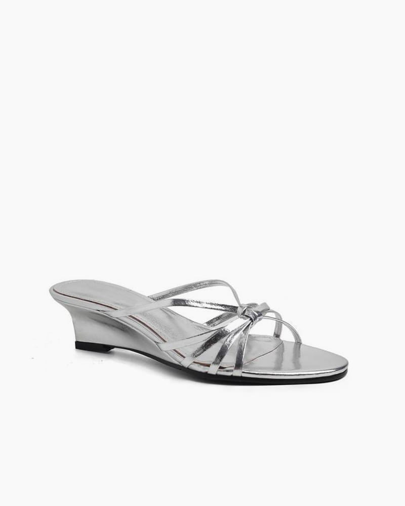 Holiday-Street-Metallic-Strappy-Slide-Sandals-9