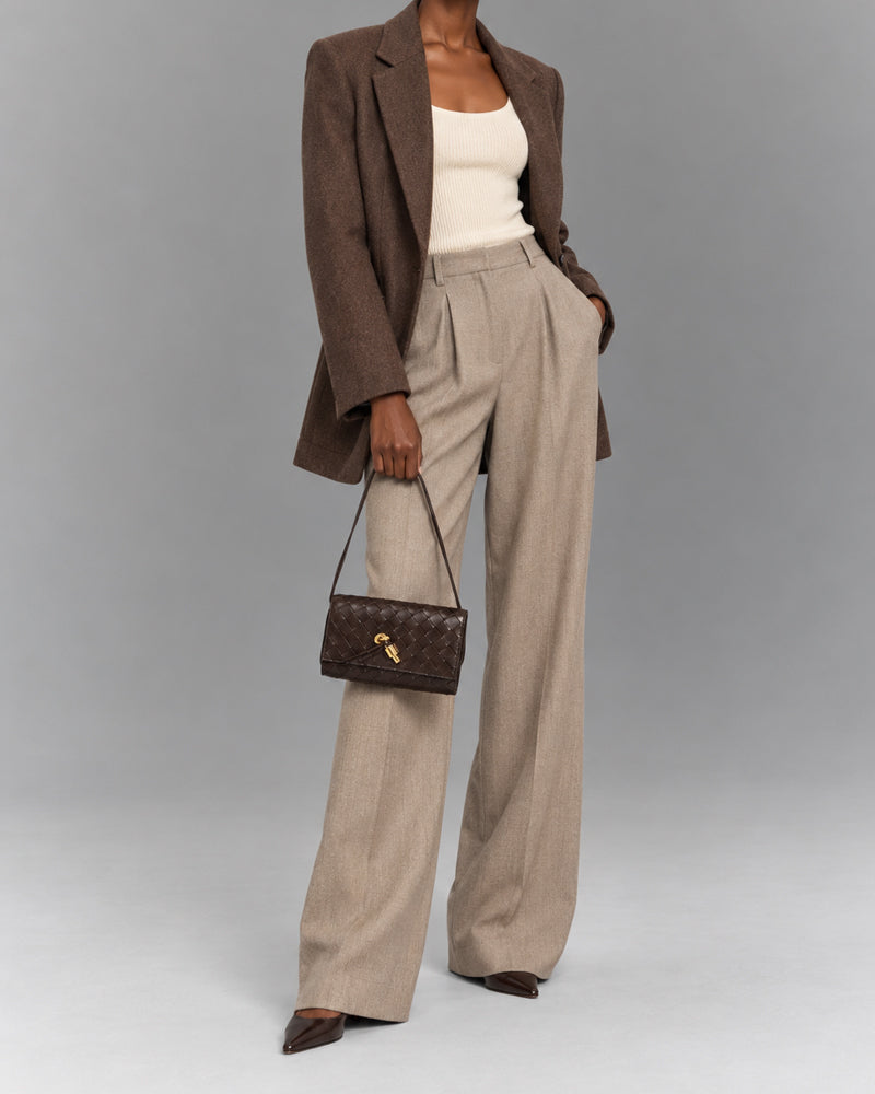 Everyday-Woven-Leather-Knot-Detail-Clutch-Bag-2