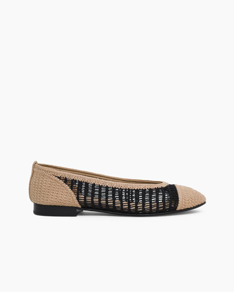 Women's Round-Toe Woven Raffia Open-Knit Ballet Flats